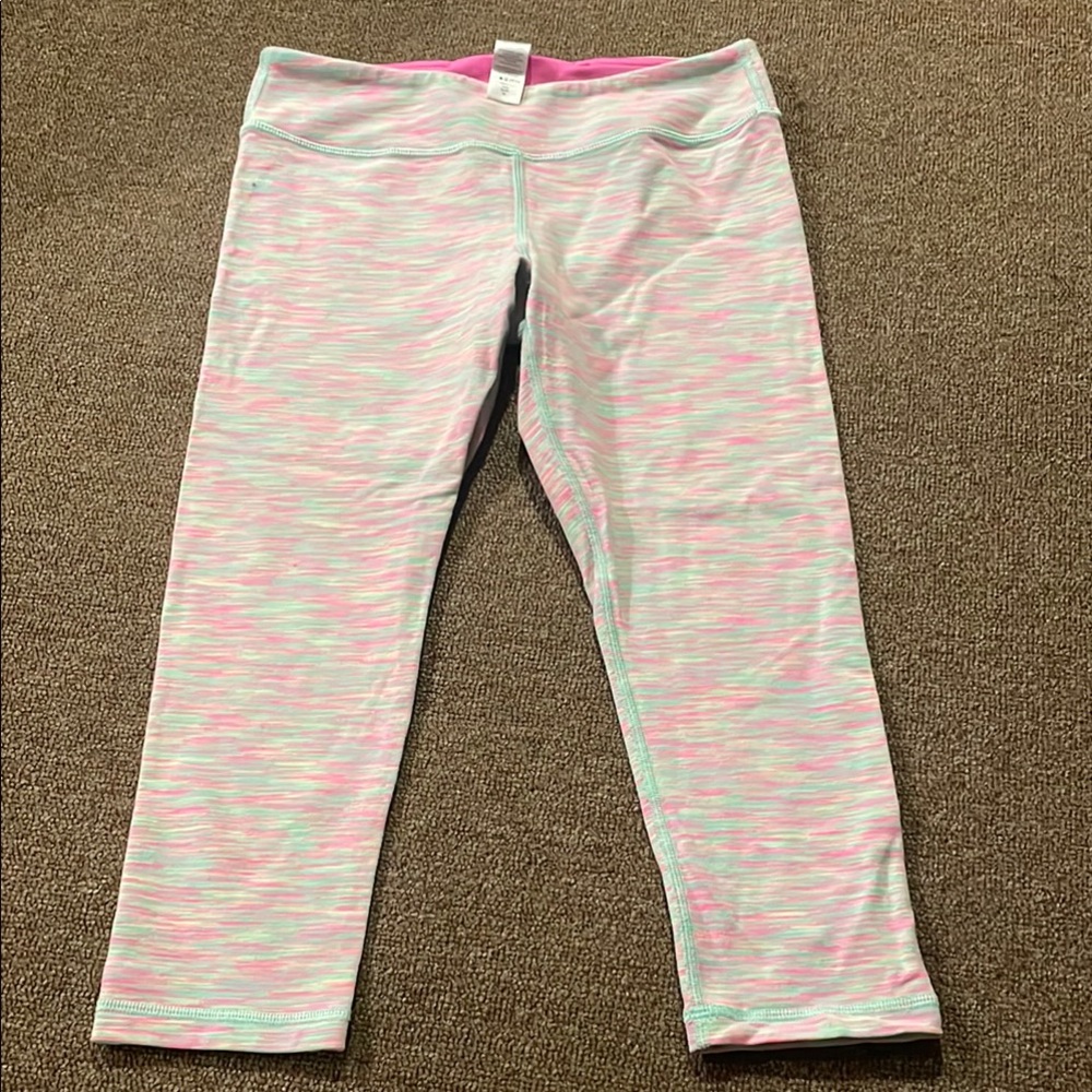 Ivivva Pink and Green Leggings Athletic Bottoms (Capri length)